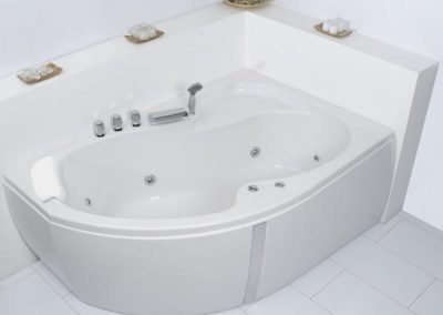 Unica Corner Whirlpool Bath