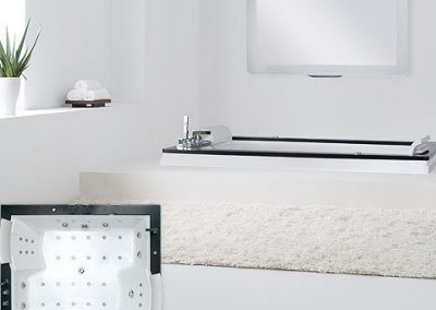 Quadra Whirlpool Bathtub